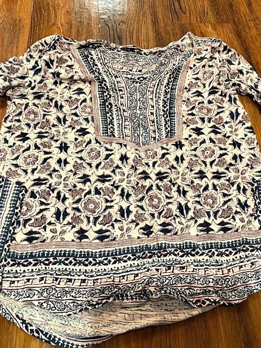 Lucky Brand Floral Print Tunic in White & Blue Size Medium